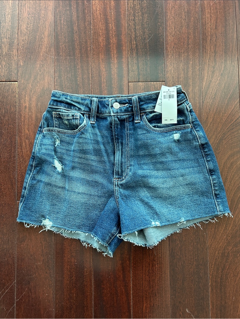 Hollister Curvy Ultra High Rise Mom Shorts